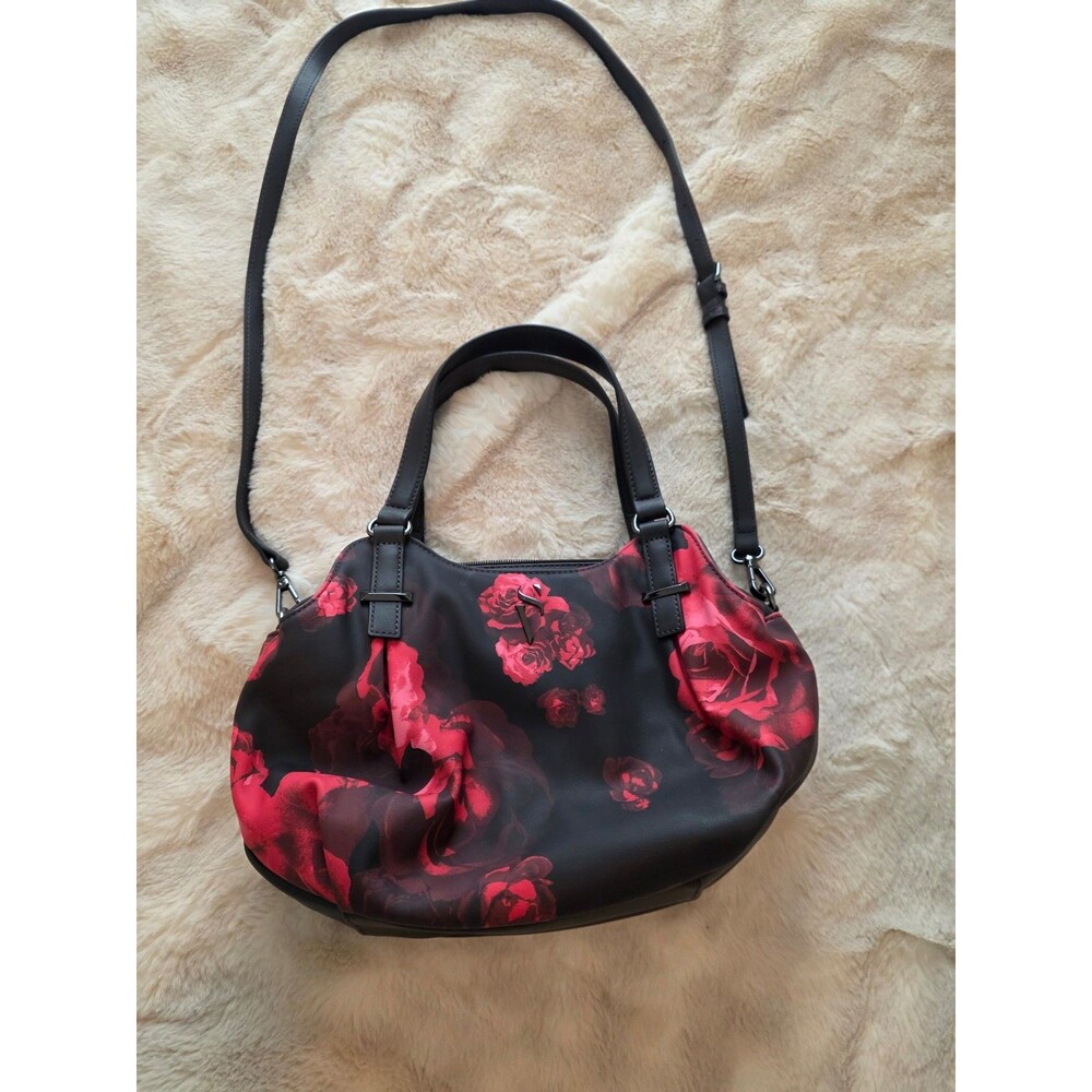 NWOT Simply Vera Wang Red Women shoulder bag Satchel Medium Compartment Zip